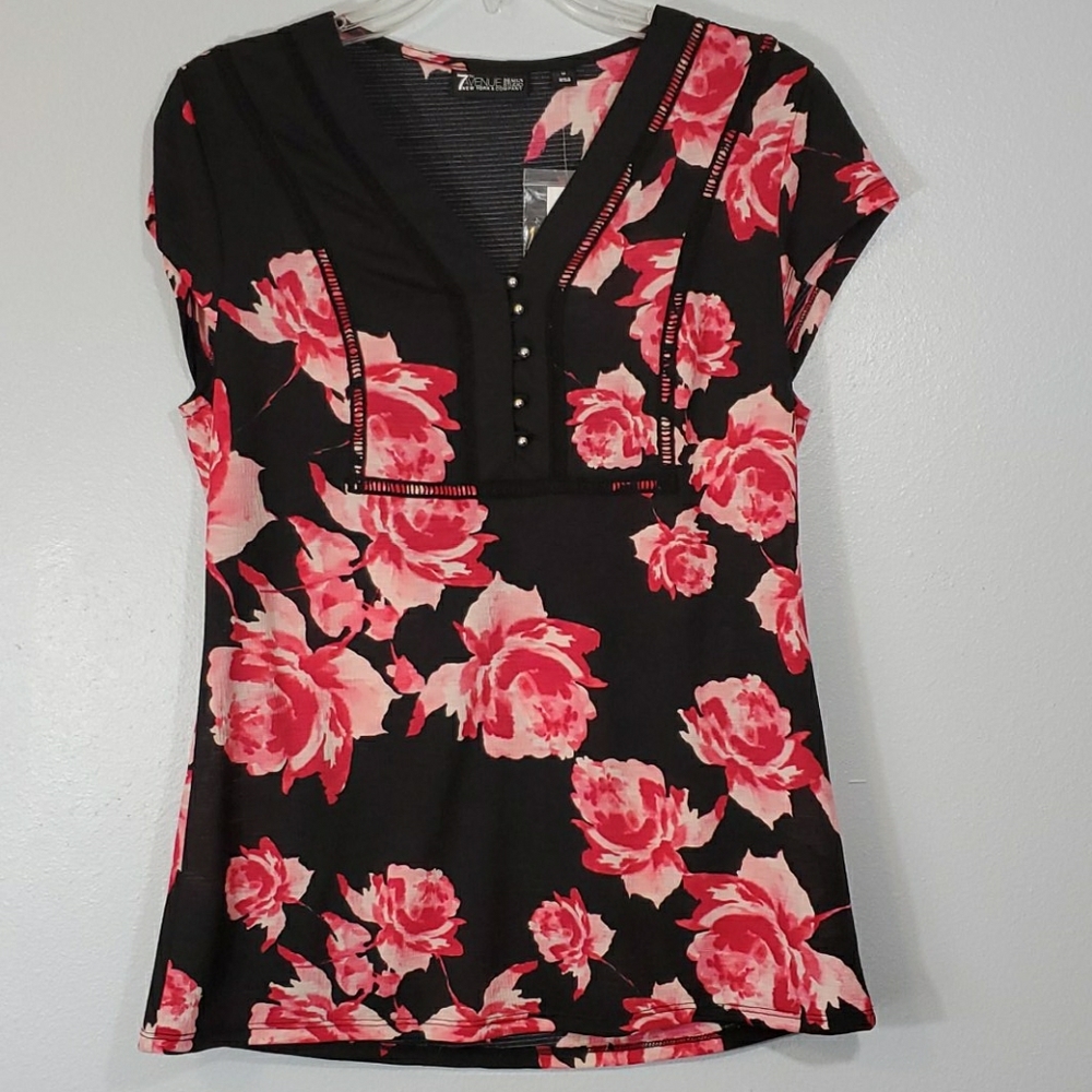 New York & Co 7th Avenue Flower Top Size Medium